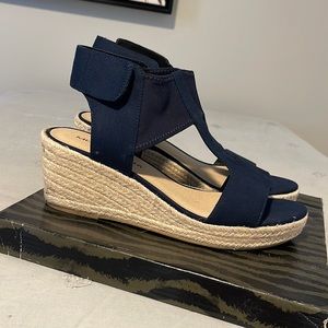 Moda Spana wedge sandal.